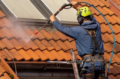 Démoussage et hydrofuge de toiture à Glisolles